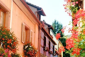 国际女子足球比赛：中国队一骑绝尘